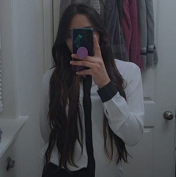 Meet your Posher, Daniela - Picture 1 of 1